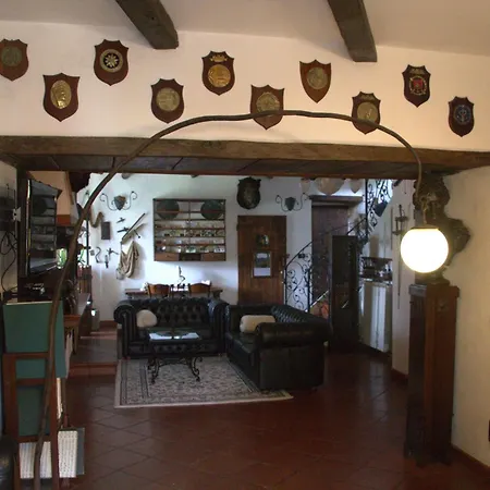 Konukevi Il Maestro Di Tourlach Terrusso